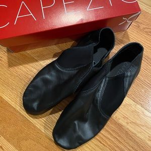 Men’s Capezio Black Jazz Shoe.  Size 12.
